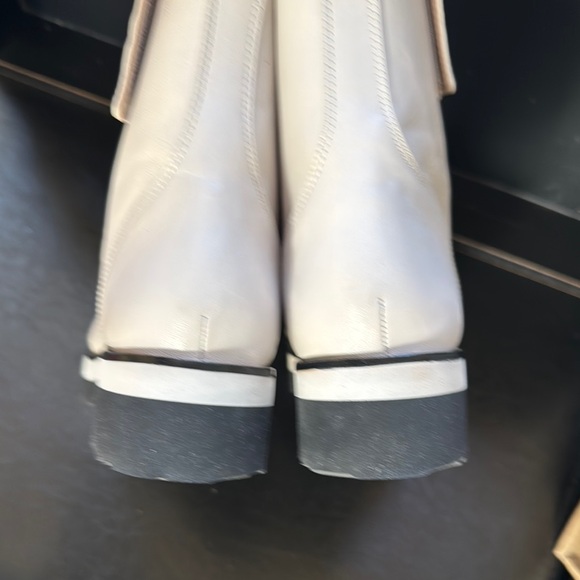 Taryn Rose Cream Lace Up Boots with Thick Sole and Textured Material - Picture 4 of 12